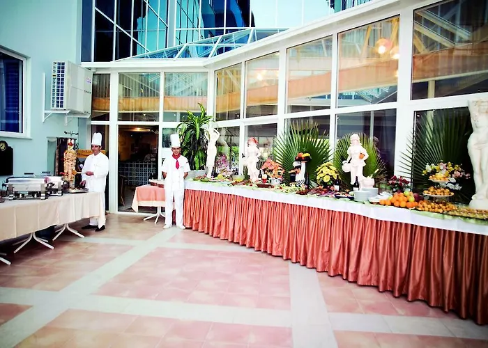 Risus Suit Hotel